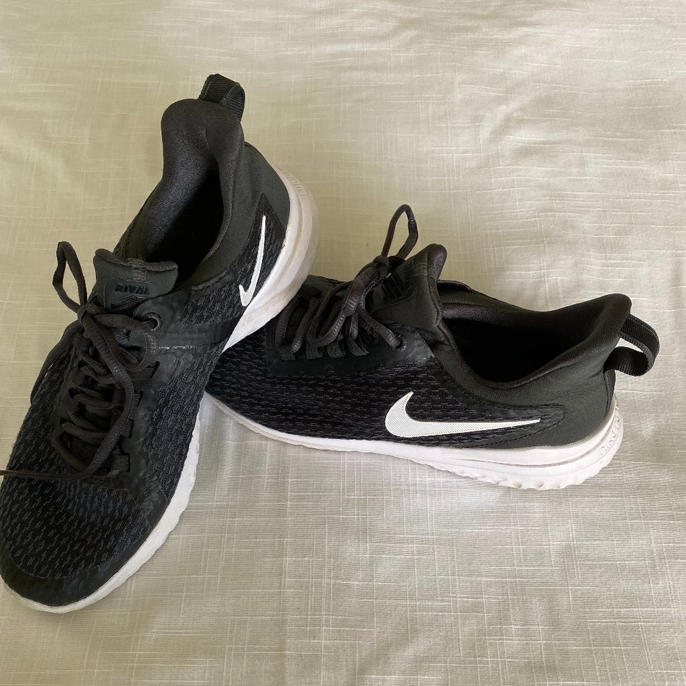 Nike Black and White Athletic Shoes